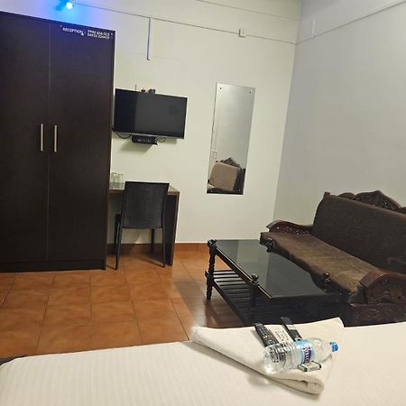 Apsara Residency Hotel Perintalmanna Exterior photo