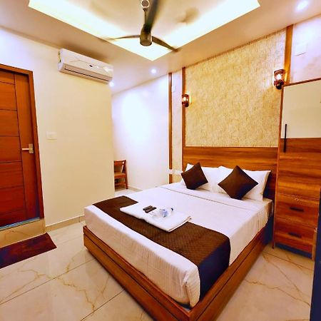 Apsara Residency Hotel Perintalmanna Exterior photo
