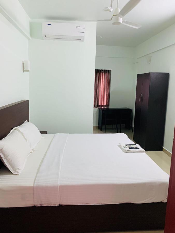 Apsara Residency Hotel Perintalmanna Exterior photo