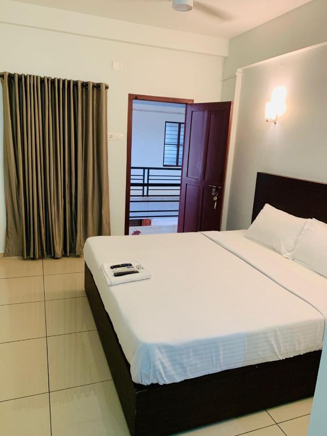 Apsara Residency Hotel Perintalmanna Exterior photo
