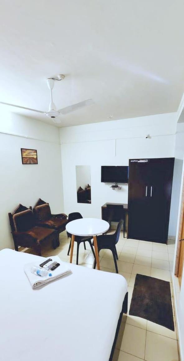 Apsara Residency Hotel Perintalmanna Exterior photo