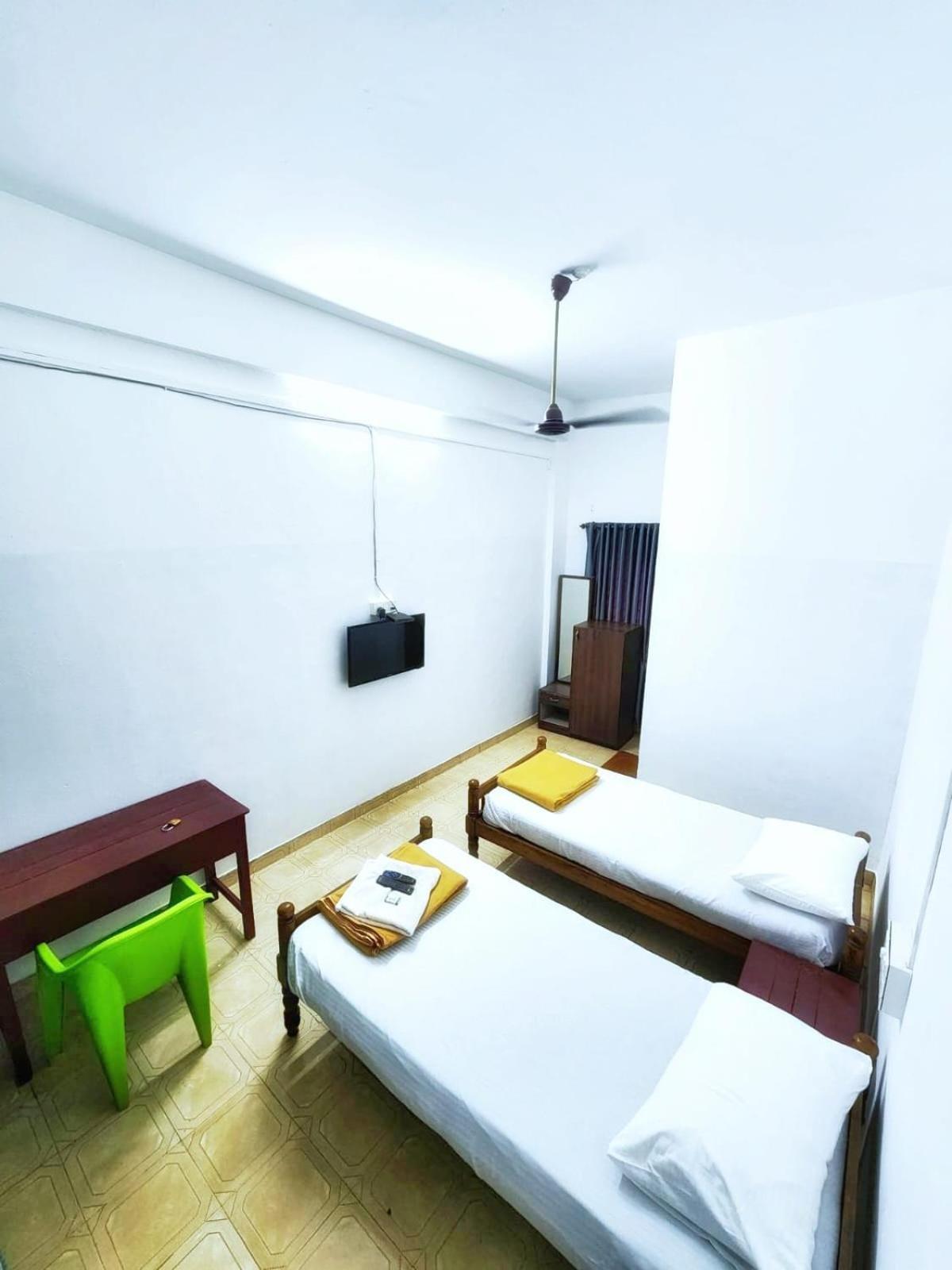 Apsara Residency Hotel Perintalmanna Exterior photo