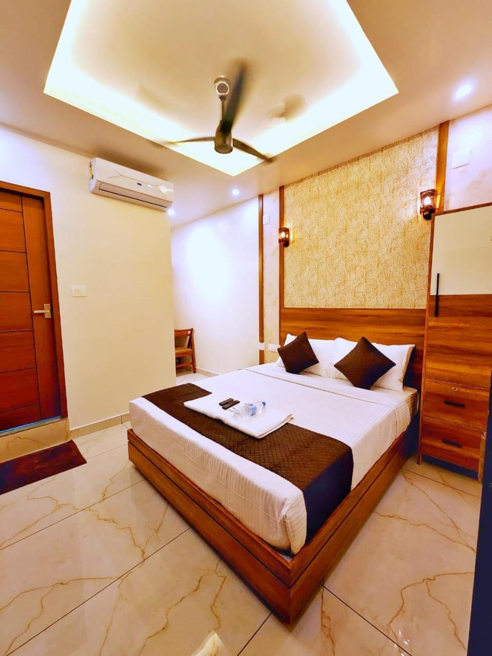Apsara Residency Hotel Perintalmanna Exterior photo